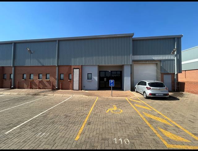 676M² WAREHOUSE TO LET IN CLAYVILLE